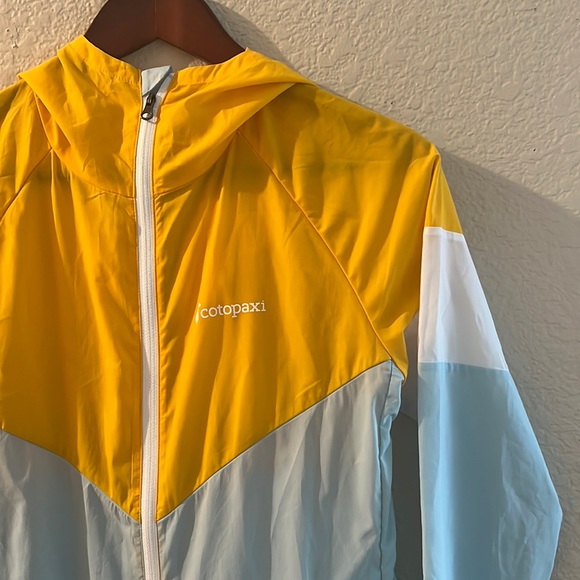 Cotopaxi Windbreaker - Picture 1 of 6